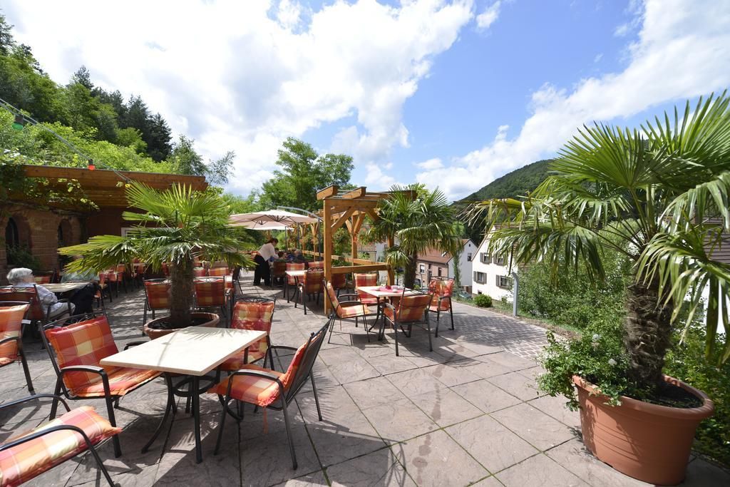 Hotel Die Kleine Blume Erfweiler ภายนอก รูปภาพ