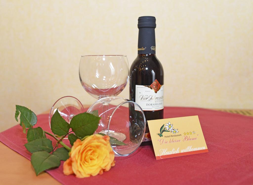 Hotel Die Kleine Blume Erfweiler ภายนอก รูปภาพ