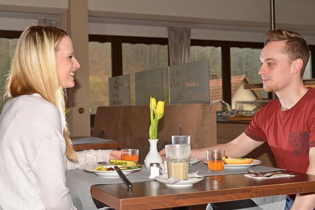 Hotel Die Kleine Blume Erfweiler ภายนอก รูปภาพ