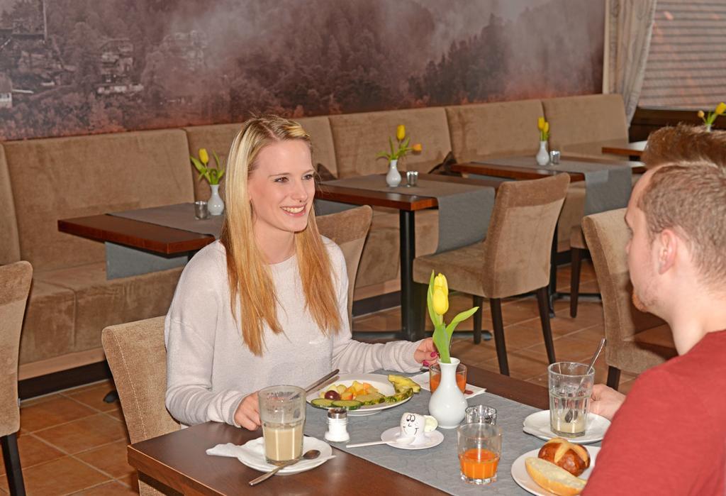 Hotel Die Kleine Blume Erfweiler ภายนอก รูปภาพ