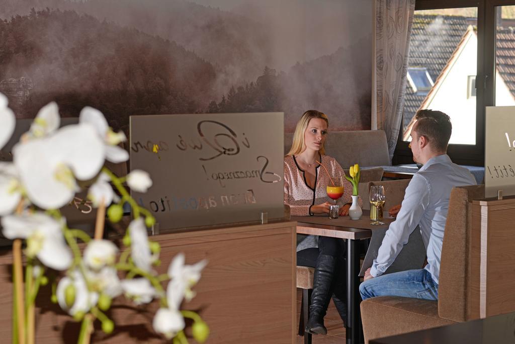 Hotel Die Kleine Blume Erfweiler ภายนอก รูปภาพ