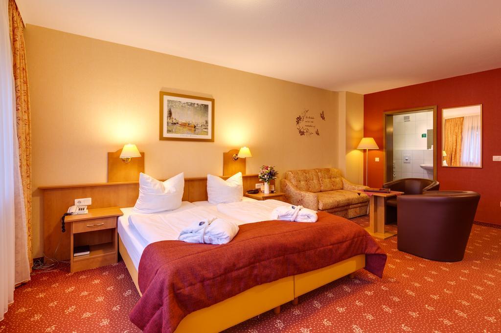 Hotel Die Kleine Blume Erfweiler ภายนอก รูปภาพ