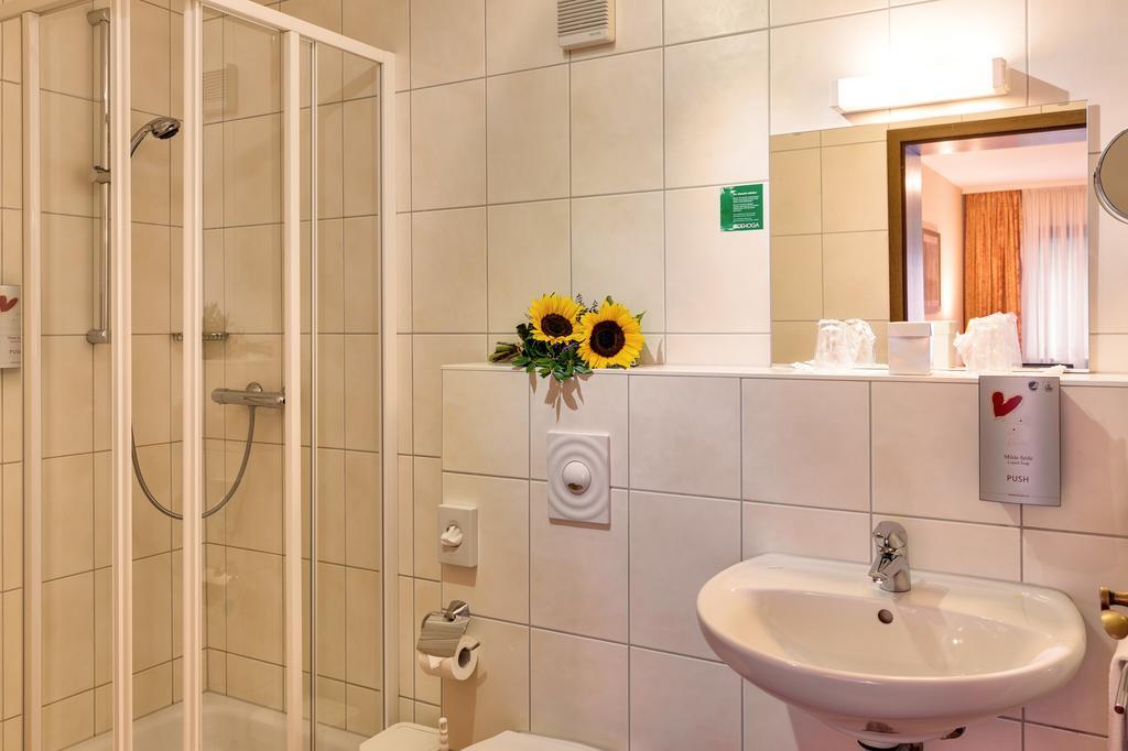 Hotel Die Kleine Blume Erfweiler ภายนอก รูปภาพ