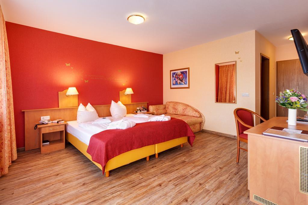 Hotel Die Kleine Blume Erfweiler ภายนอก รูปภาพ