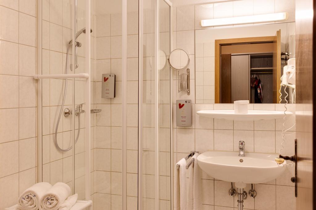 Hotel Die Kleine Blume Erfweiler ภายนอก รูปภาพ